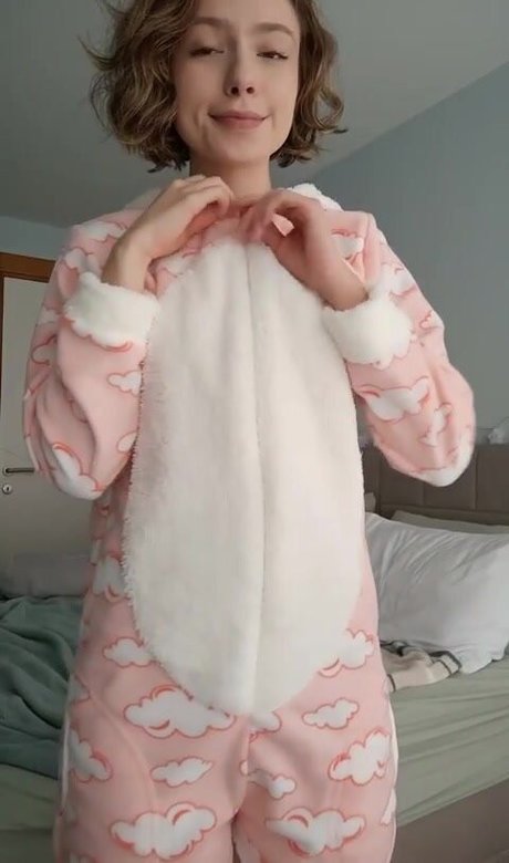 MintakaAww pornstar top images