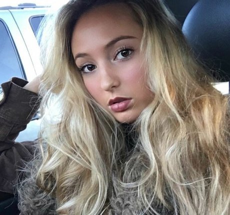 Kimi McFarland model xxx gallery