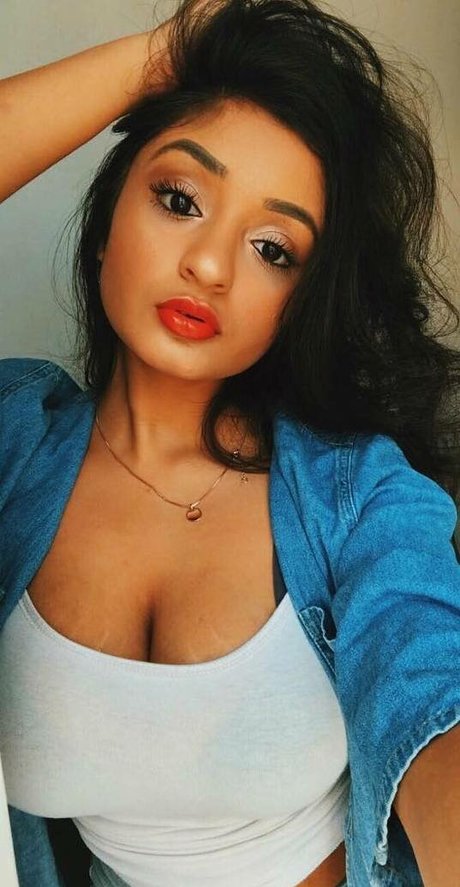 Alina M hd actress galleries