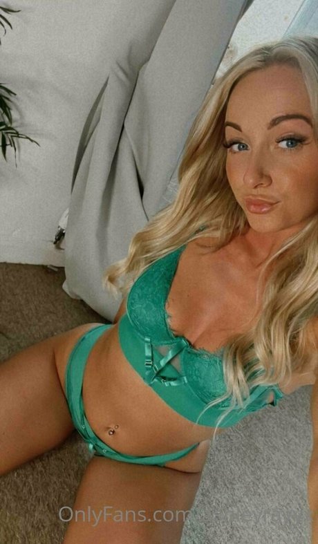 ashleyrayyx pornstar sexy image