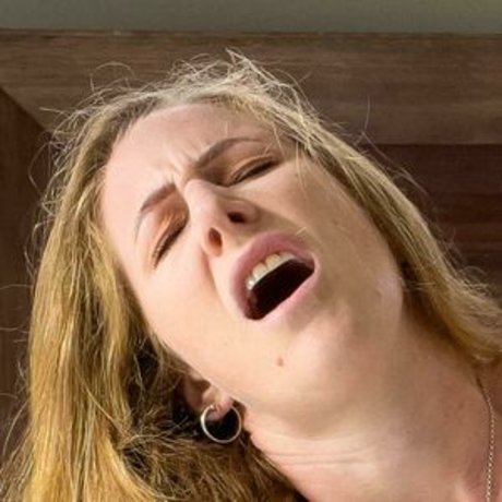 Chloe B pornstar exclusive archive
