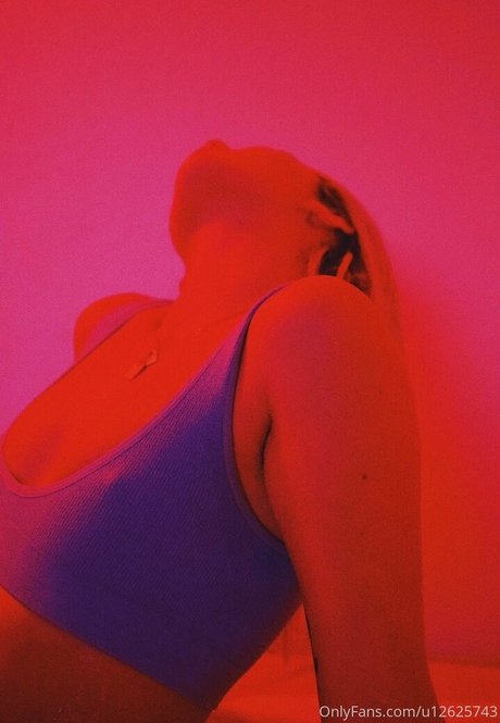 hot onlyfans pornographic photos