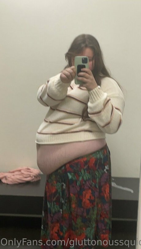 gluttonoussquid naked actress pic