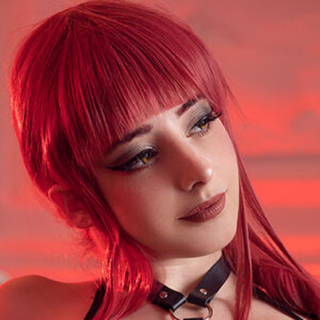 Lewd Cosplayer model sex pics