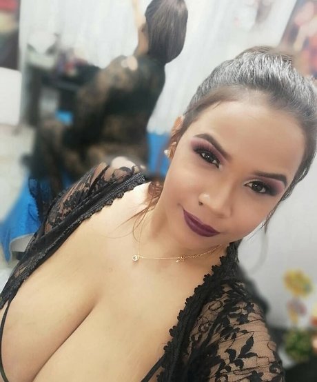 Isa Gomez nude actress image