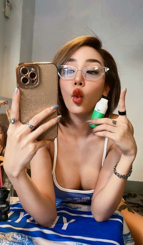 nude girls onlyfans xxx photo