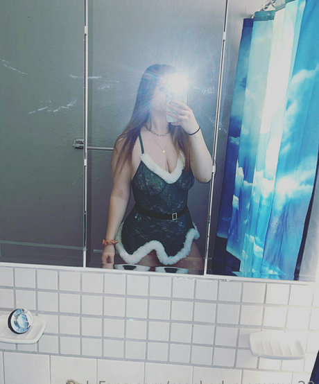 masked mommy 20 hd model image