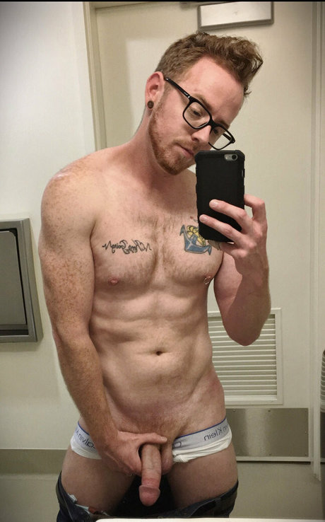 girl on girl onlyfans free nude image