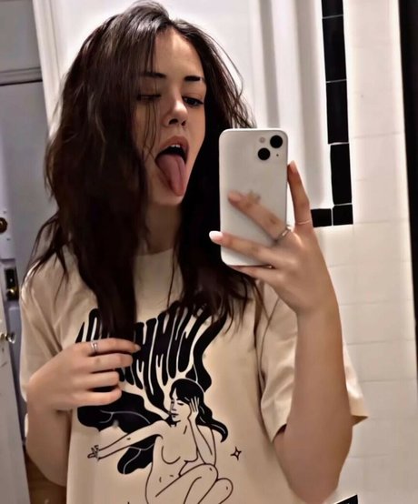 Kaylee Bryant beautiful pornstar img