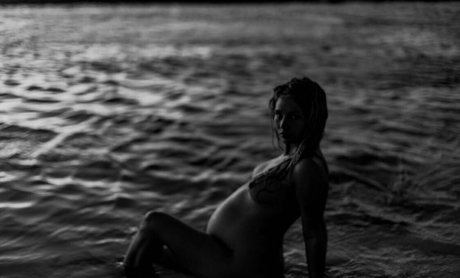 lightdoula nude actress picture