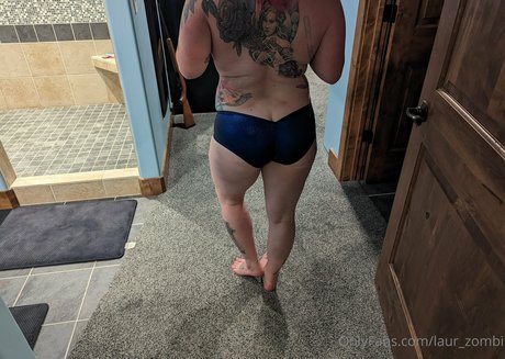 laur zombi star adult img