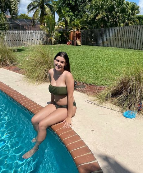 Lizzy Rae star beautiful picture