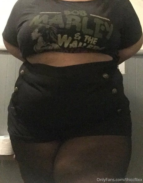 thiccflixx nude model galleries