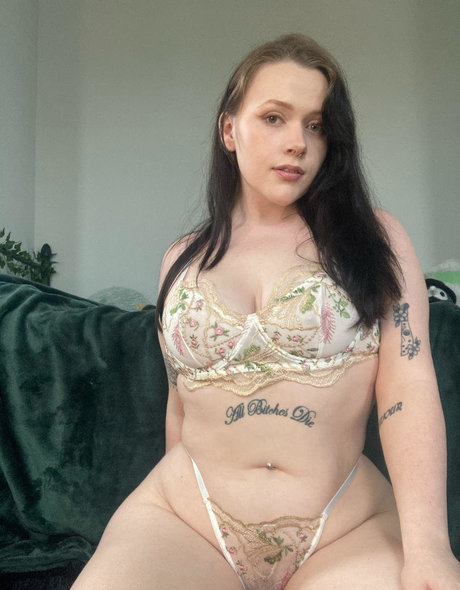 cutegothelle model best photo