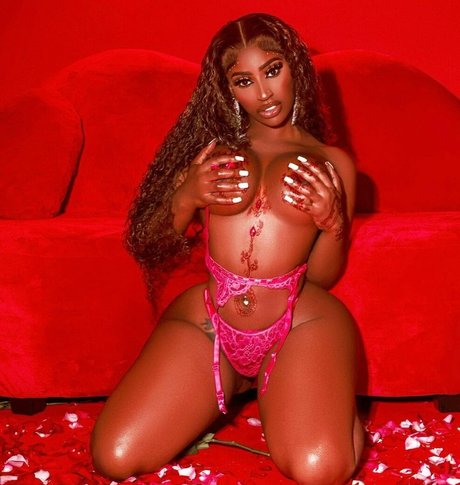 midget naked onlyfans hot image