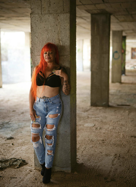 loving queent model best image