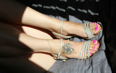 lilmisslongtoes7410 model top gallery