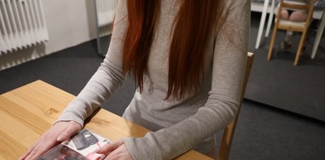 LittleBee hd pornstar image