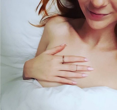 LittleBee exclusive model images