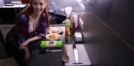 LittleBee top pornstar picture