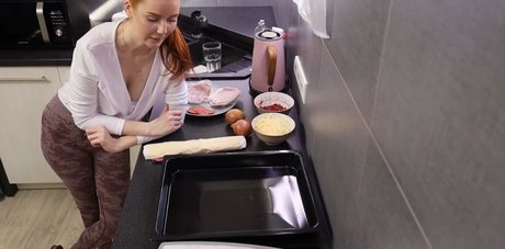 LittleBee pornographic star images