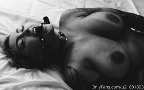 young asian onlyfans perfect photos