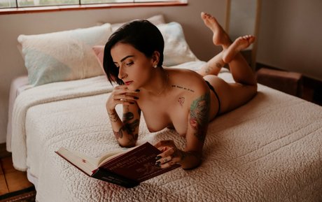 Gabi Benvenutti nude star pictures