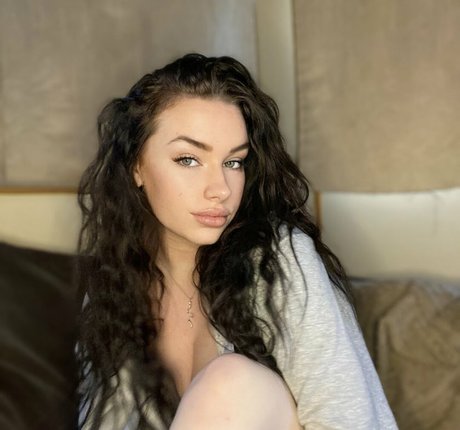 Leah X model top images