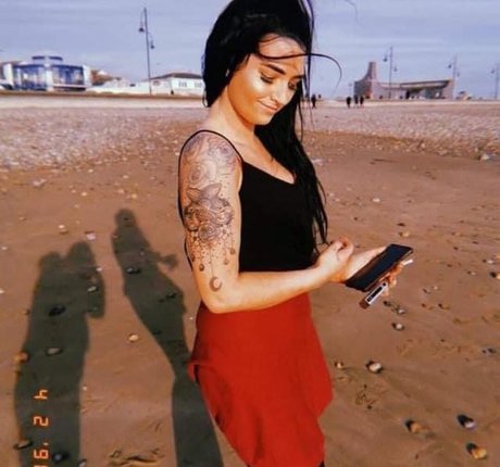 Sassyshaw sexy actress pic