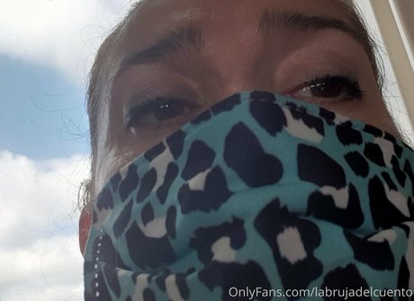 labrujadelcuento pornstar erotic picture