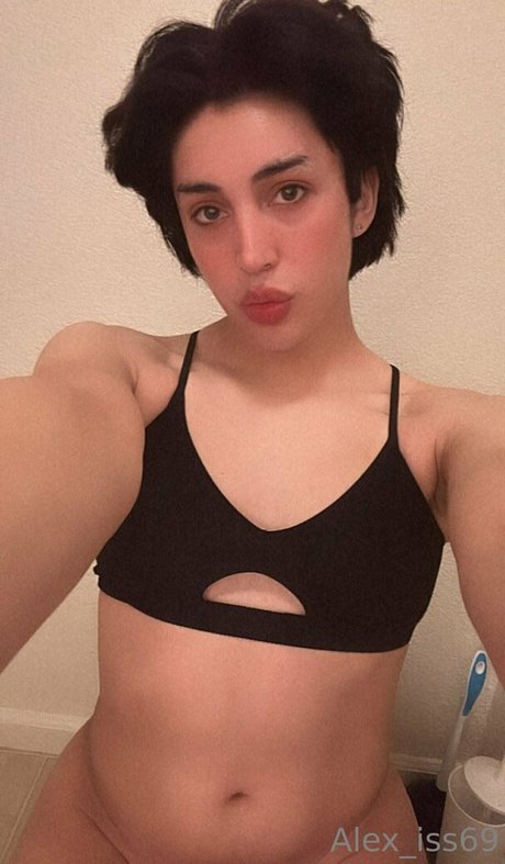 alex iss69 model high quality images