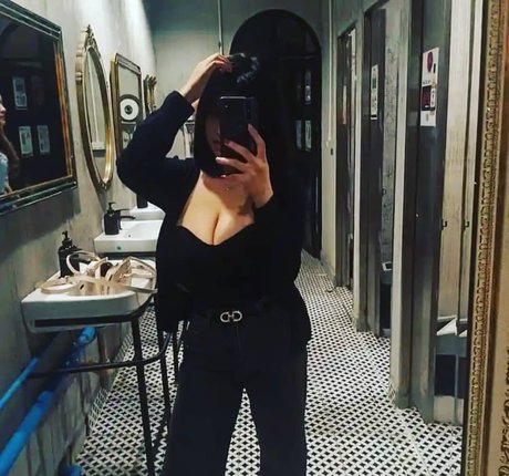 curly hair teen onlyfans naked img