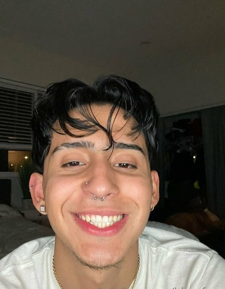 blessfour nude star picture