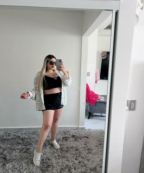 black naked onlyfans free naked picture