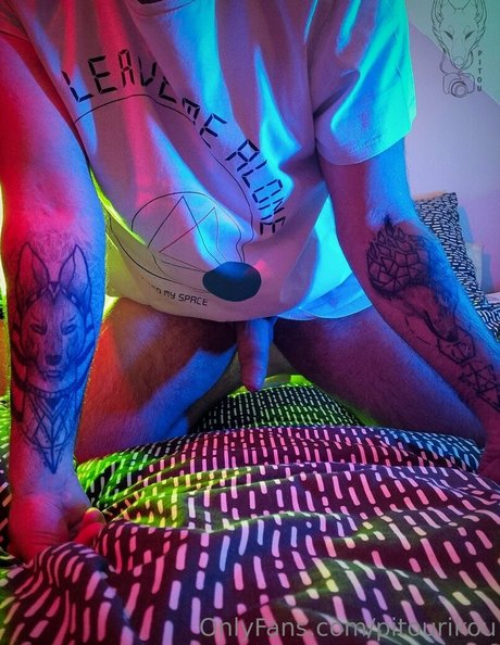 arab gay onlyfans free nude picture