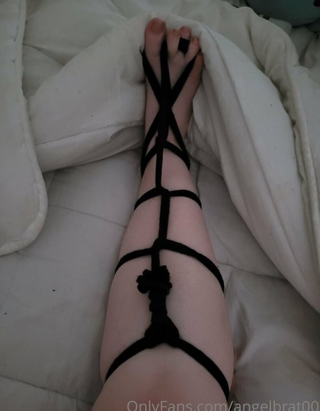 angelbrat00 sex model photo