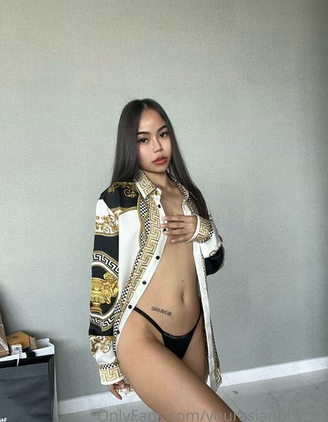 outdoor onlyfans adult image