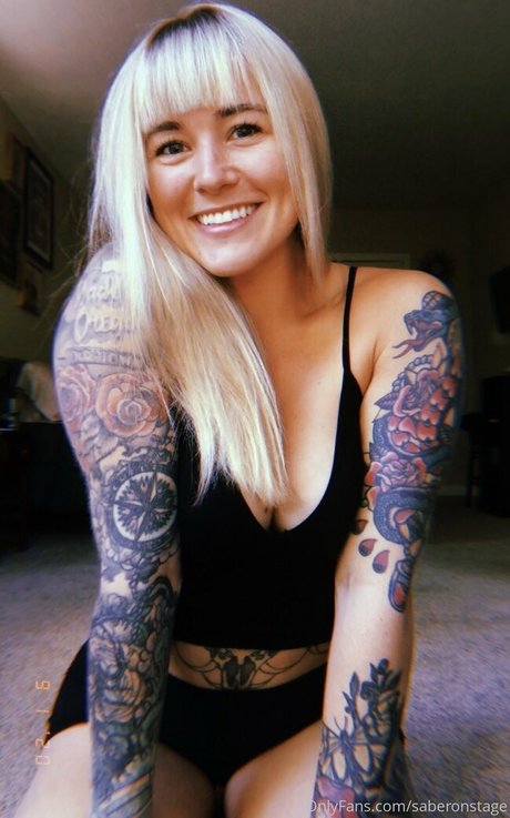 saberonstage nude thumbnail