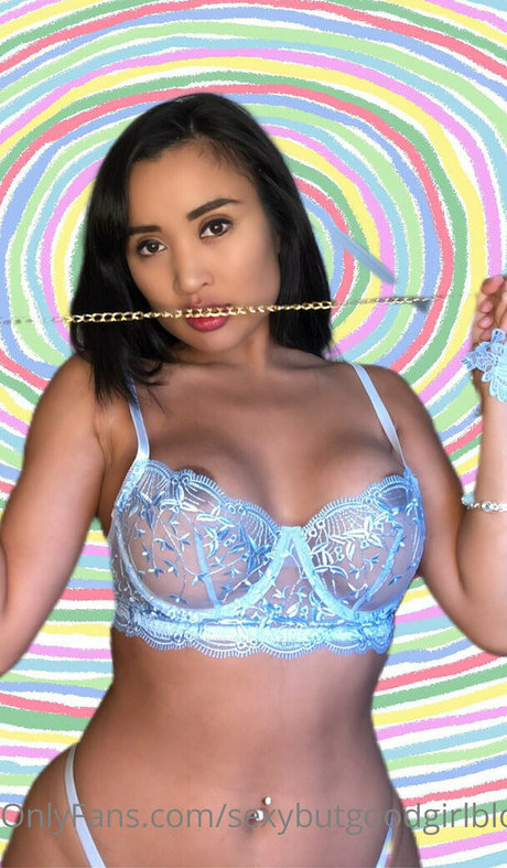 sexybutgoodgirlblogg nudes model image