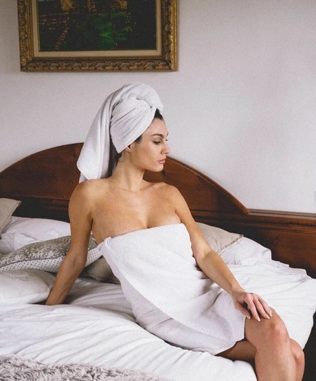 Bethanylydiaa art model archive