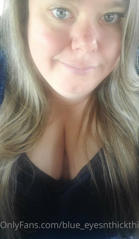 blue eyesnthickthighs sexy star photos