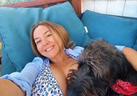 Julia G model naked picture