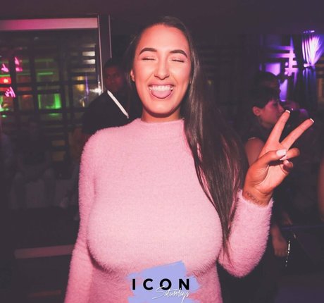 bbw nude onlyfans pornographic image