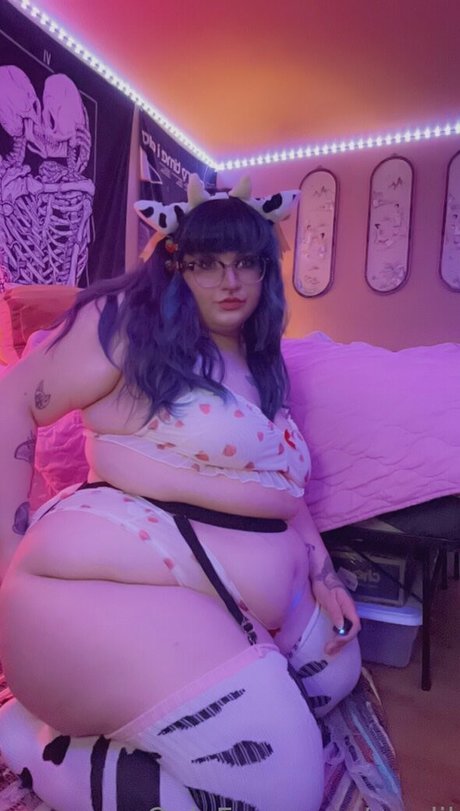 cowlil beautiful pornstar picture