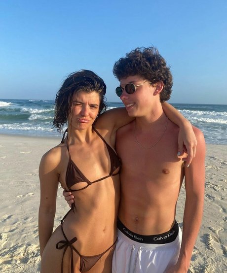 mom daughter onlyfans pretty pics