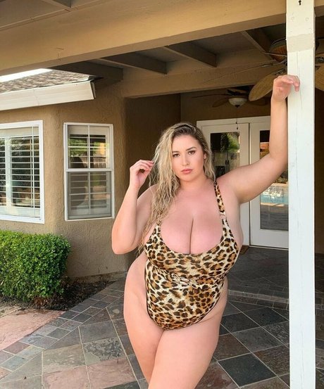 curvy lingerie onlyfans nude galleries