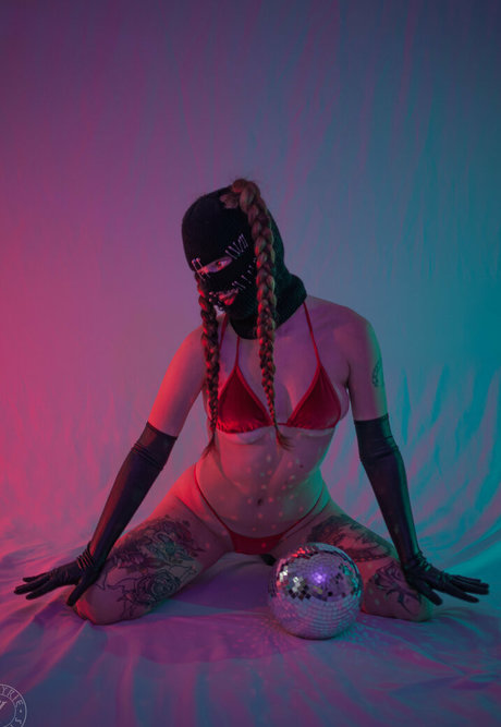 highschooldropout nude thumbnail