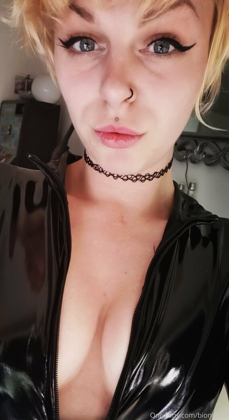 bionicdoll pornographic model archive