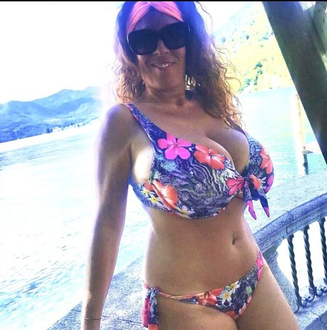 threesome amateur onlyfans beautiful photo