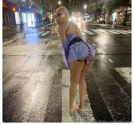 darirose model free image